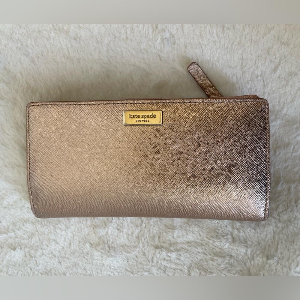Kate Spade ♠️ pink metallic Wallet GUC